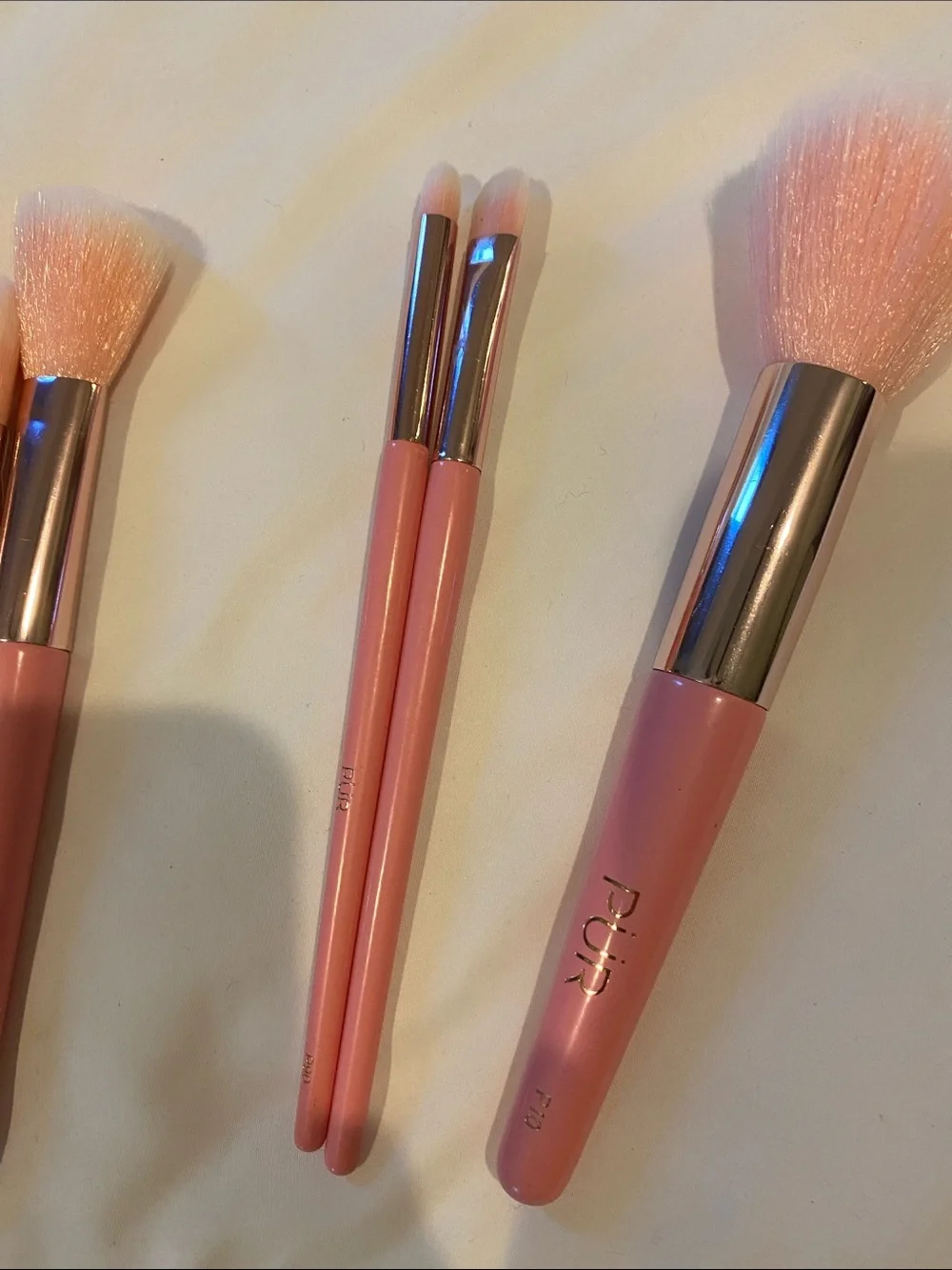 Pur Pink 7-Piece Makeup Brush Set with Soft Bristles - new without tags